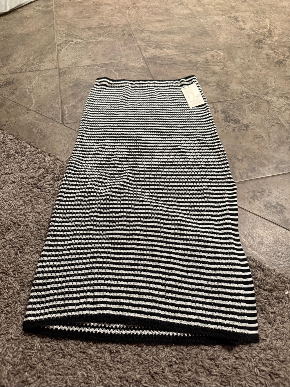🍦Black & White Striped Knit Midi Skirt - Women